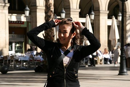 安雅拍戏走遍大都市 摇身一变成《都市丽人》