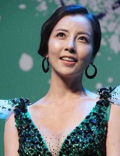最新娱乐新闻 韩国女星洪晓熙突破极限 电影《兰辉》即将上映
