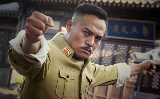 《打狗棍》黑子"玩命"演彪悍枭雄"那图鲁"