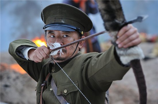 [电视新闻]《乱世三义》安徽开播 黄海波被称民国孙悟空