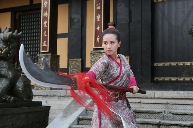 《犀利仁师》热播 吴奇隆刘诗诗首演喜剧获好评