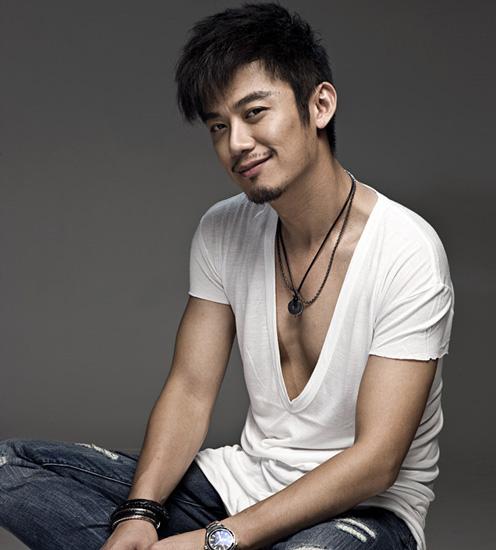 娱乐 娱情速递 正文  芦芳生   腾讯娱乐讯由芦芳生,涂松岩(微博)