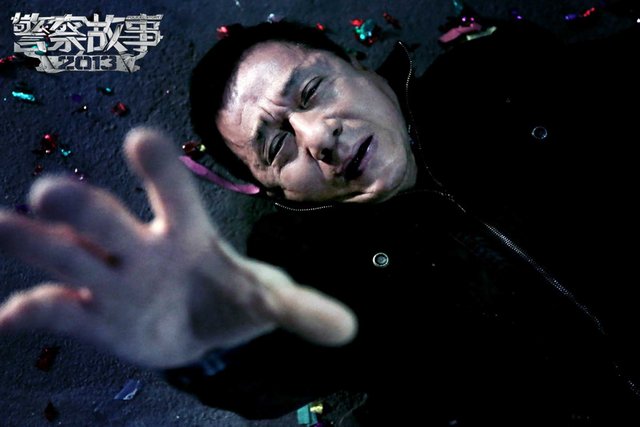 [电影资讯]《警察故事2013》平安夜6000万 成龙贺岁档催泪