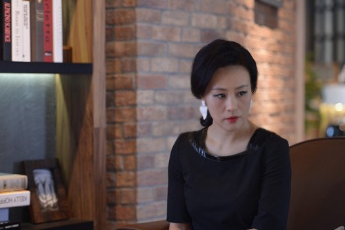 [电视新闻]《辣妈正传》首播火爆 邬君梅豹纹装性感出镜