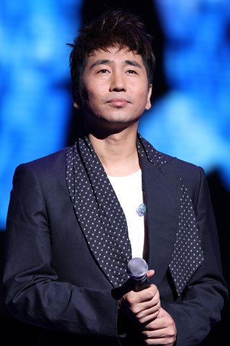 魅力七彩云南 何纾独唱音乐会唱响人民大会堂