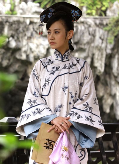 杨雪发衔《枪炮侯》热播 忍无可忍踩进政治婚姻