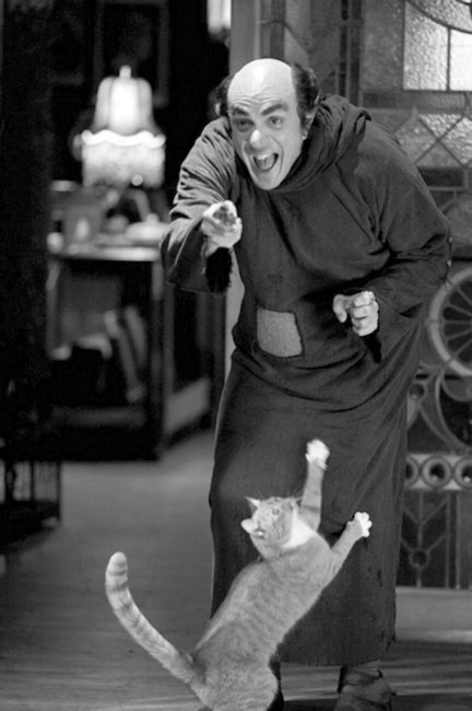 片中真人饰演的格格巫