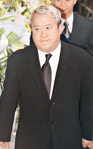 曾志伟赶见父亲最后一面 忍痛为父处理后事(图)
