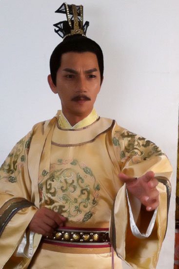 骆达华加盟《女人天下》 书写史上最"另类"君王