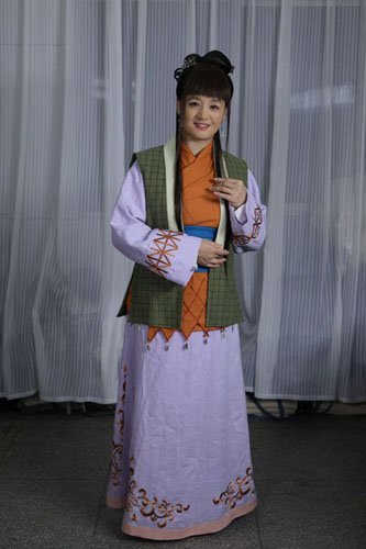 中少女扮相 大型人文传奇剧《大武当》正在武当山景区热拍,著名演员