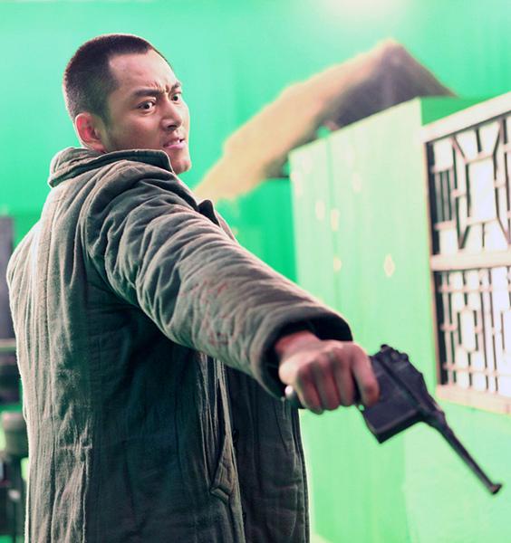 《钢刀》卧薪尝胆将出鞘 李东学厮杀荷尔蒙爆棚