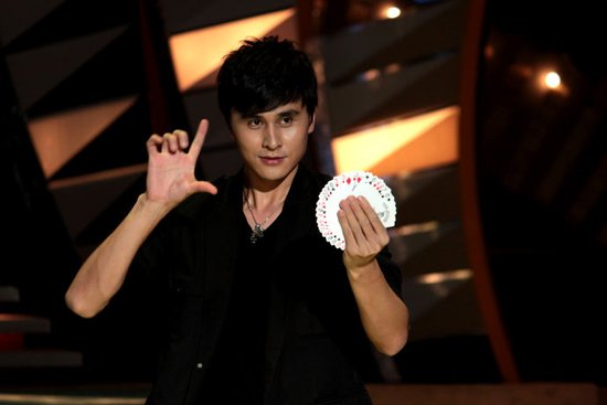 电视 综艺新闻 正文从"千王之王"到"职业反赌第一人",马洪刚的名字