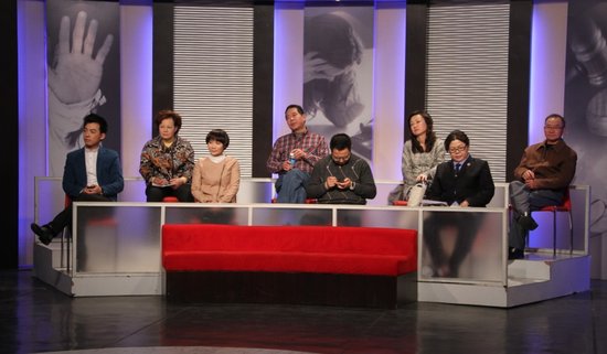 《金牌调解》化解烦恼 丈夫的女下属惹恼妻子