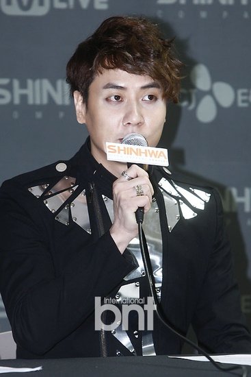 神话组合 > 神话成员andy爆料艺人恋爱事遭指责 公开道歉  andy 腾讯