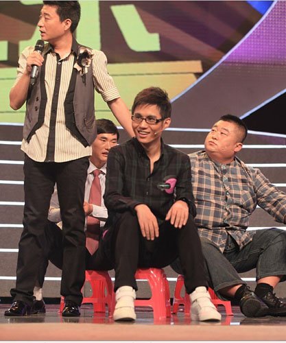 石头首唱新歌 《又见我的爱人》向邓丽君致敬