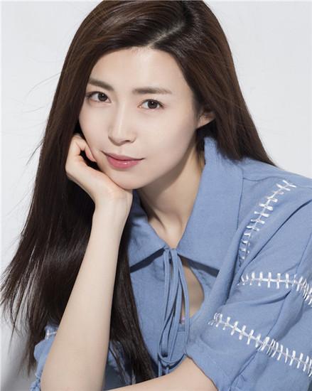 卢杉出演电影《白色婚礼》 夏日绽放多样爱情