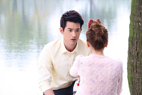 吴建飞《爱情回来了》露长腿 造型被赞"怀型"