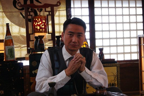 《近往的飞鹰》下锦 由著名导演花箐执导,朱亚文,姚笛,下锦等演员主演