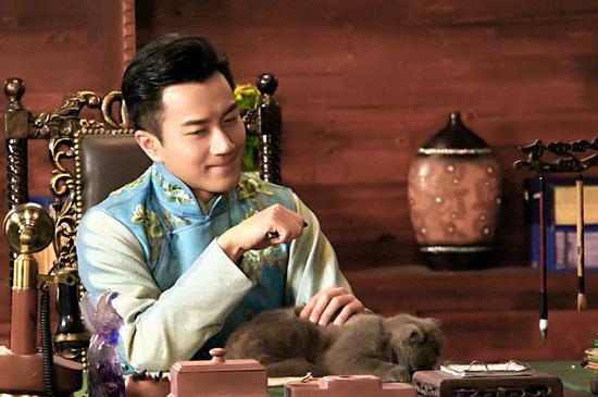 《抓住彩虹的男人》热拍 刘恺威抱猫柔情似水