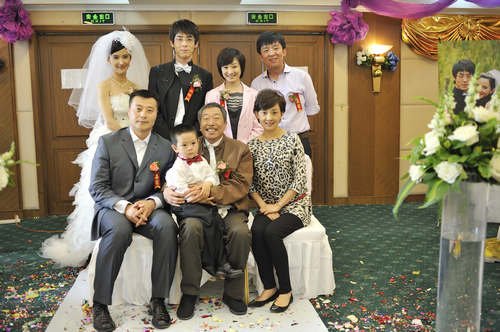 [电视新闻]《幸福生活》引思考 任程伟牛莉诠释幸福定义