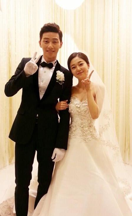 娱乐播报 韩星朴瑞俊白珍熙被曝已交往一年 双方均否认