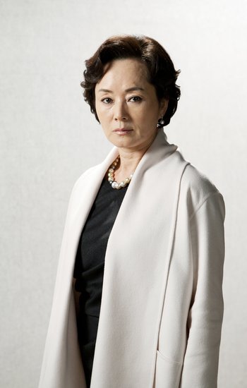 孔顺浩—金英爱(饰)