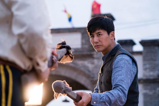 于晓光领衔《英雄烈》 潮服引领"谍战剧"时尚