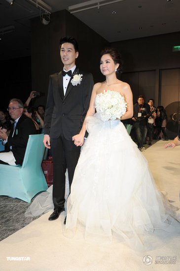 赖斯翔,ella婚礼现场(资料图)