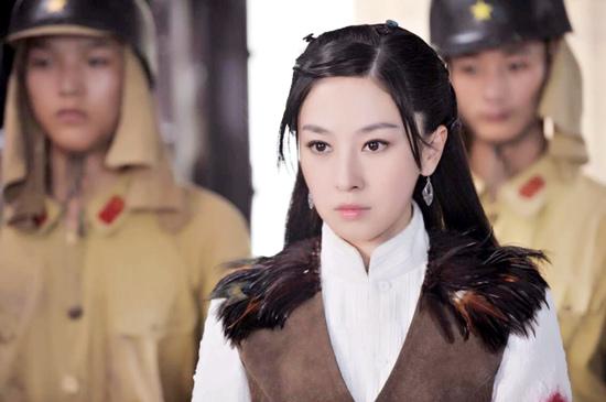 贾晓晨《兄弟们上》演技出彩 获赞豪爽软妹子