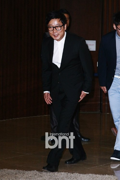 韩星李秀根承认非法赌博 将停下所有节目反省