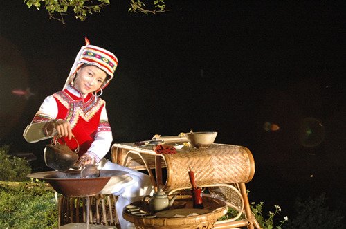 微电影《茶王》杀青 "白狐"陈哈妮化身采茶女