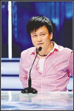 李承鹏炮轰倪萍:是共和国脊梁只是得了颈椎病