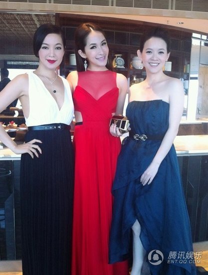 阿雅 微博),萧亚轩 微博),曾宝仪比拼性感