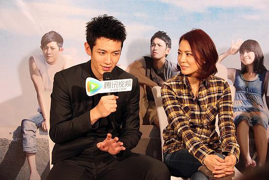 电影最新热点新闻 《等一个人咖啡》破亿庆功 柴智屏首谈柯震东事件