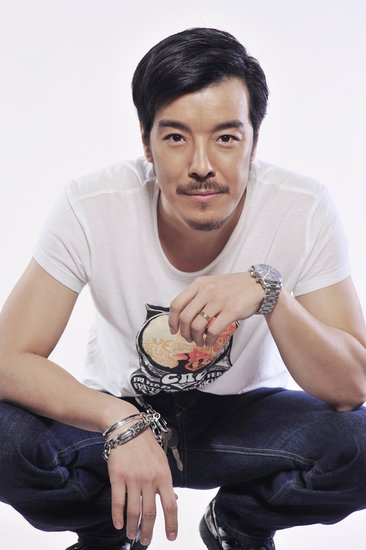 电视剧《工人大院》的拍摄,对于此次海一天出演的"张劲松"这个角色,编