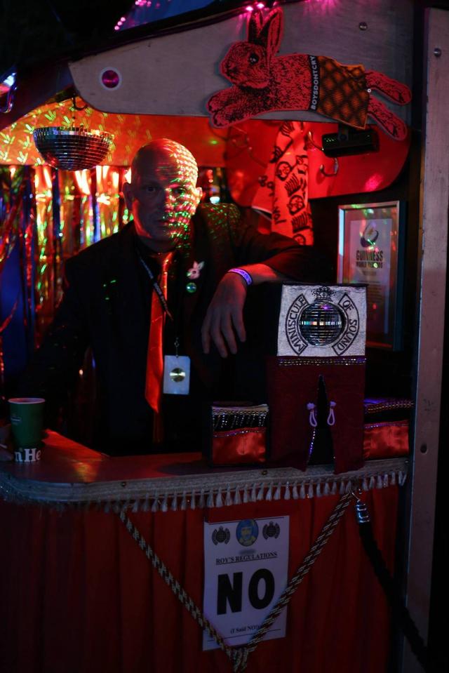 全球最小的夜店 miniscule of sound