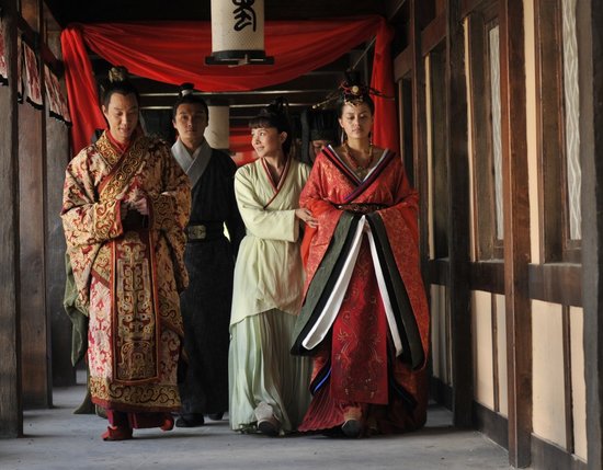 《传奇》剧照曝光 刘奕君王力可褚峰"三角恋"