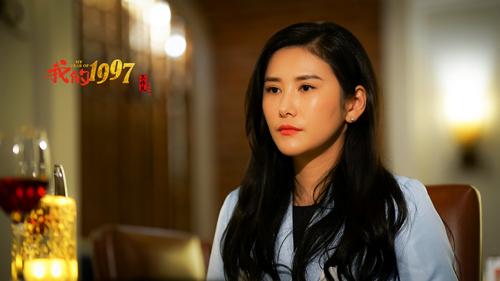 《我的1997》中,青年演员高可儿在剧中饰演英语教师李欣欣,在与男主角