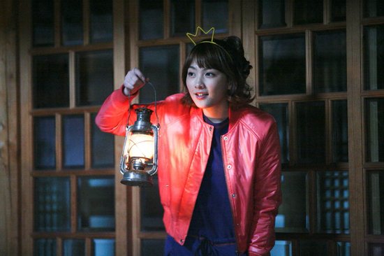 娱乐 总览 > 正文 《彩虹玫瑰》剧照 韩国女团kara的成员姜智英将于