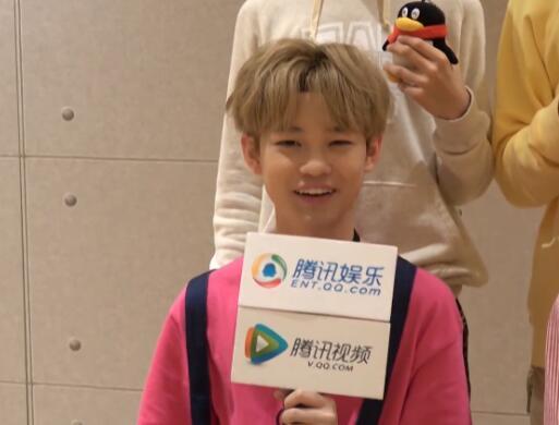 仁俊是畫畫少年 兩位中國成員:辰樂努力學韓文 黃仁俊愛畫漫畫 nct