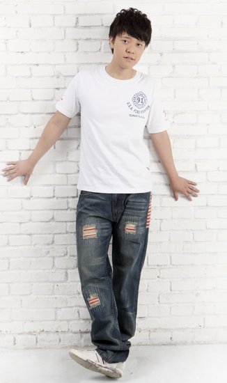 > 郑国锋唱小男孩青春