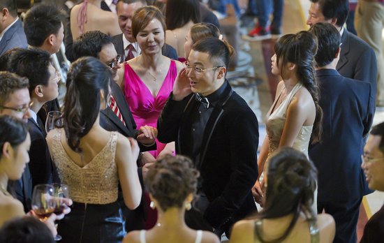 [电影资讯]《做次有钱人》将映 "吕秀才"上演风流史