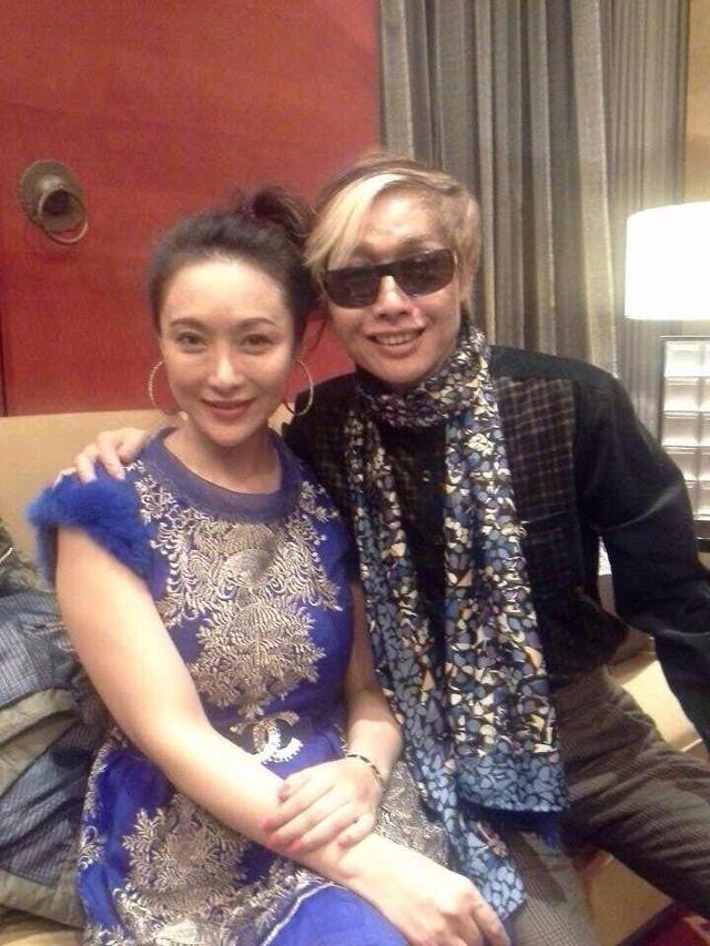 邓建国亲证与干露露分手 速搭亚姐郭金拍新剧