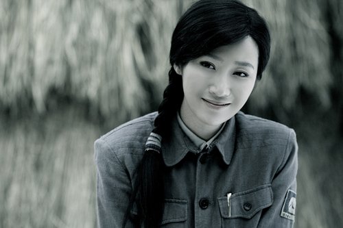 [电视新闻]赵子惠《武工队传奇》将播 战地军花化身护士