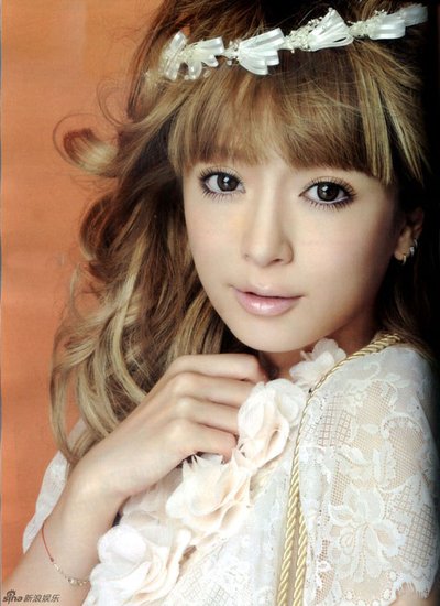 滨崎步被曝光与白人男相恋 从今年春季开始交往