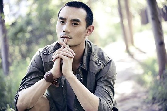 《枪炮侯》热播 "纯爷们"王凯演绎硬汉很过瘾