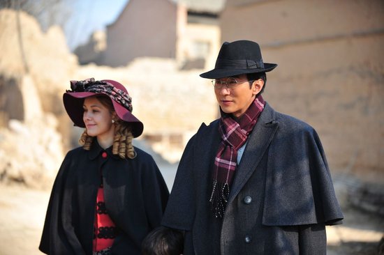 中欧韩三国明星打造 《李家大院》上演全家福