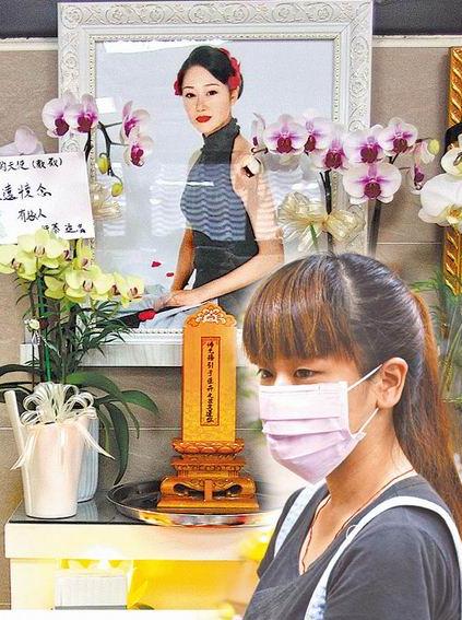 欢欢长女灵堂祭母 护外遇老爸:我们没仇恨