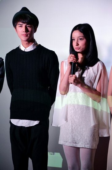《青春荷尔蒙》北京首映 姜潮领衔中韩偶像齐聚
