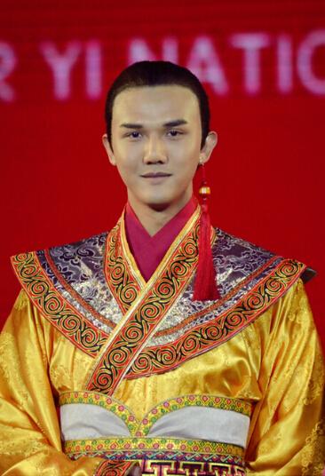 《南诏王》热拍 国民校草程韦然亮相贵州彝博会